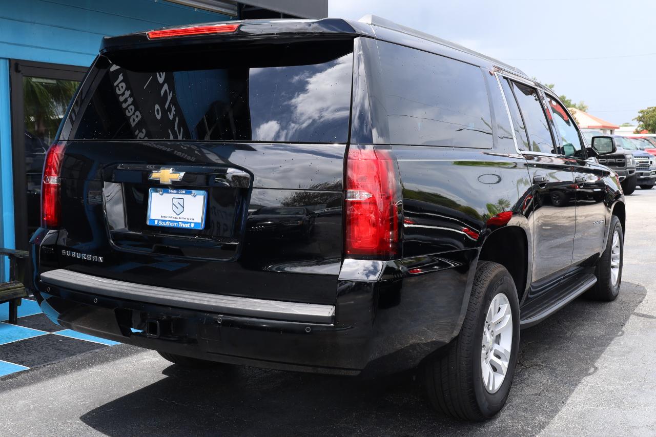 Chevrolet Suburban 2WD 4dr 1500 LT 2016