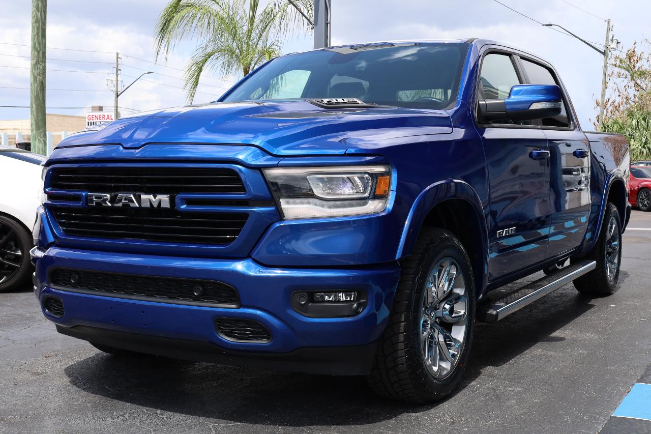 RAM 1500 Laramie 4x4 Crew Cab 5'7" Box 2019