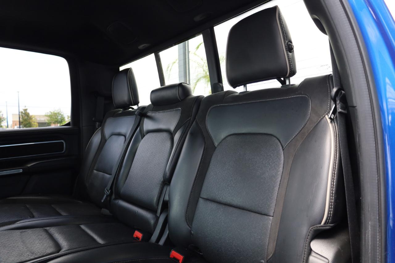 RAM 1500 Laramie 4x4 Crew Cab 5'7" Box 2019