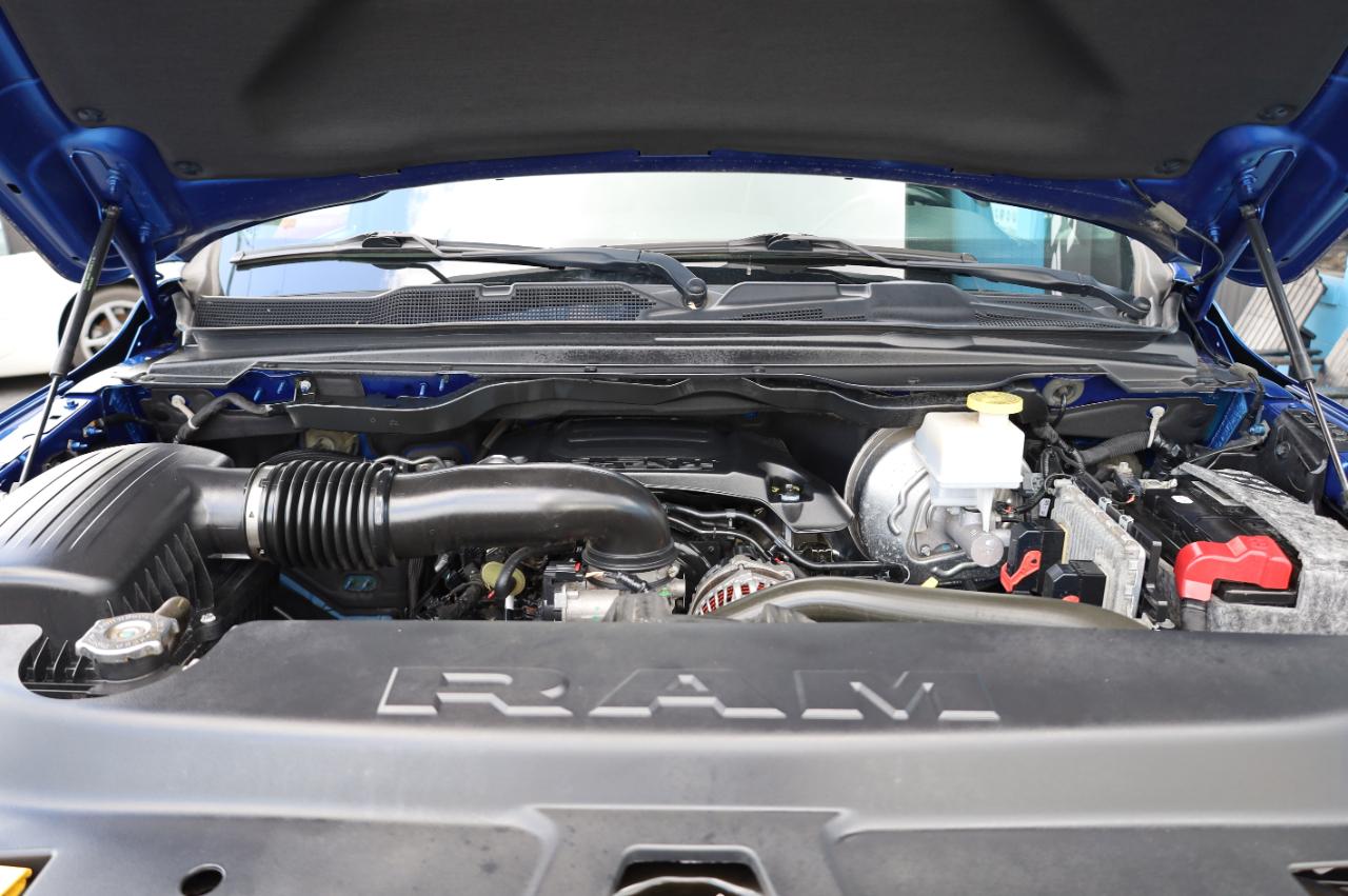 RAM 1500 Laramie 4x4 Crew Cab 5'7" Box 2019