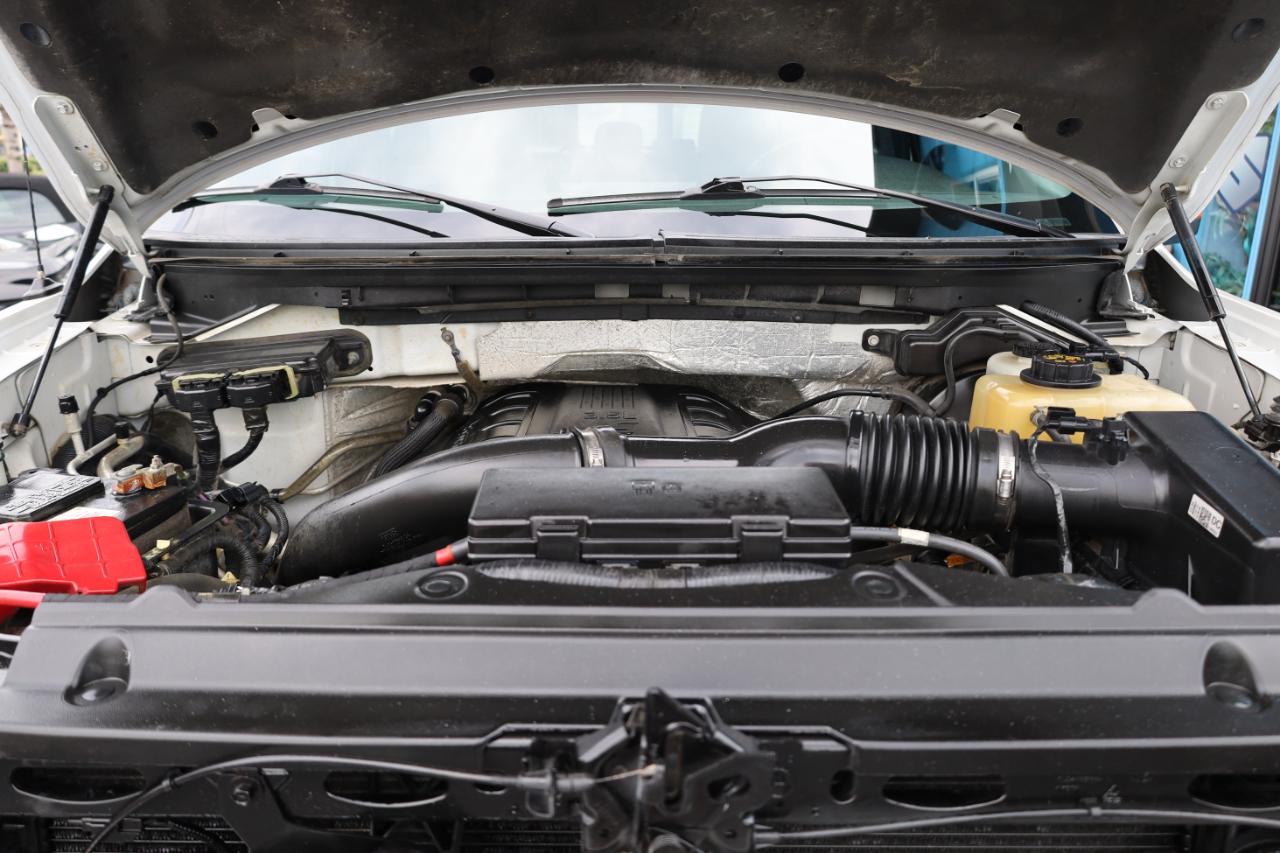 Ford F-150 4WD SuperCrew 145" Lariat 2013