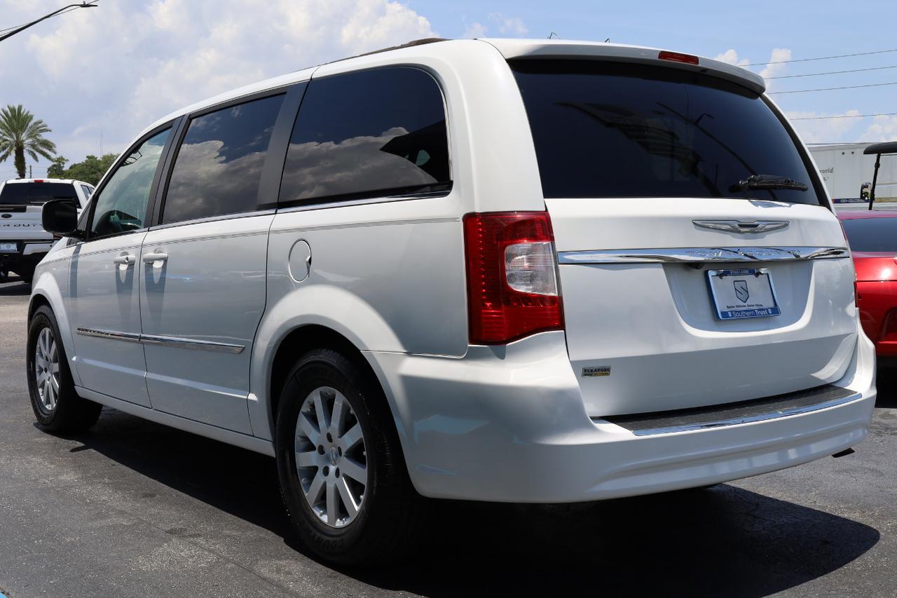 Chrysler Town & Country 4dr Wgn Touring 2014