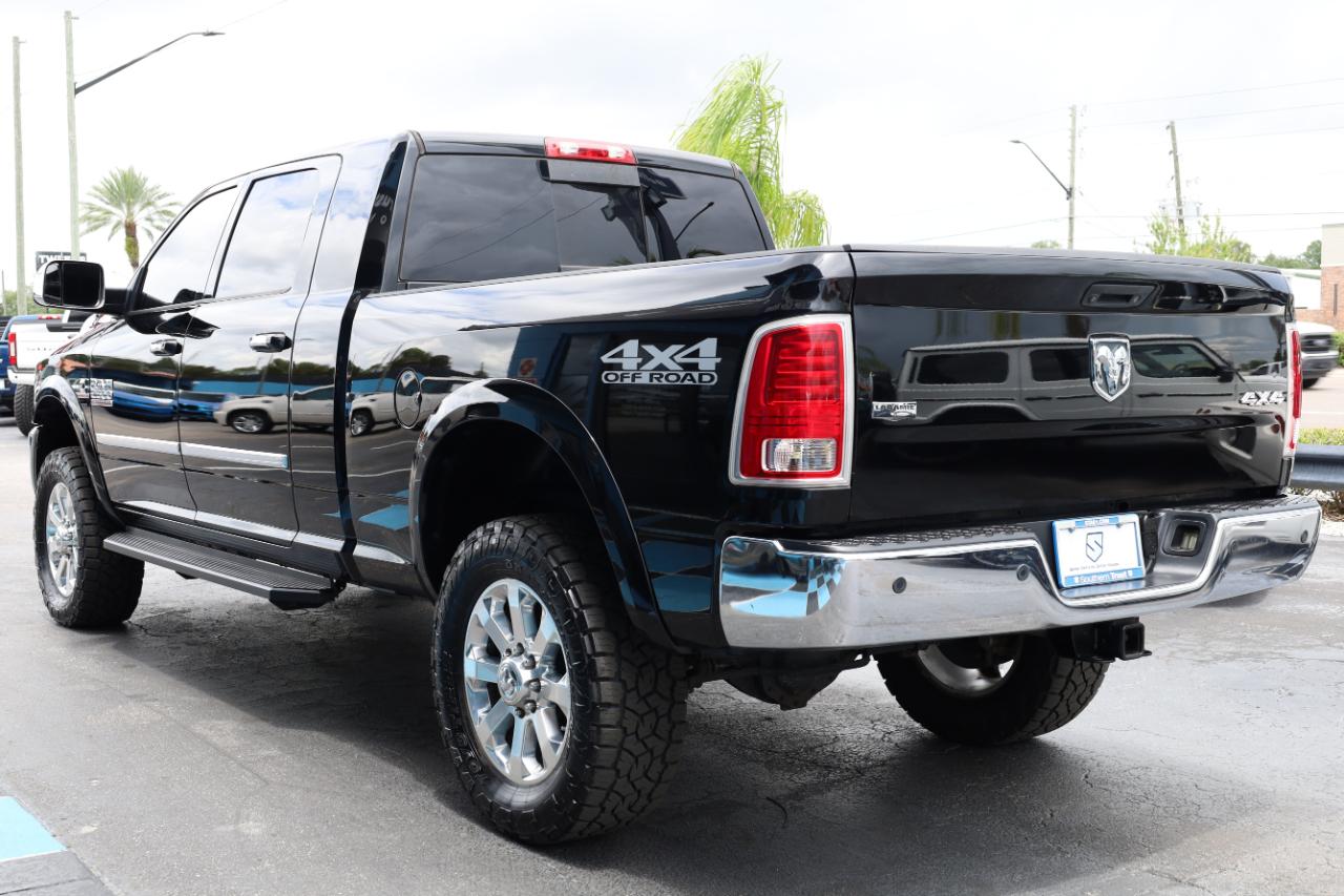 RAM 2500 4WD Mega Cab 160.5" Laramie 2015