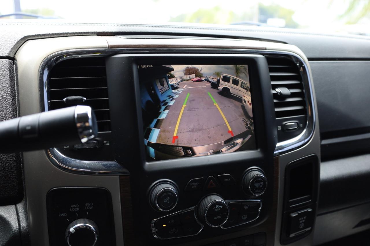 RAM 2500 4WD Mega Cab 160.5" Laramie 2015