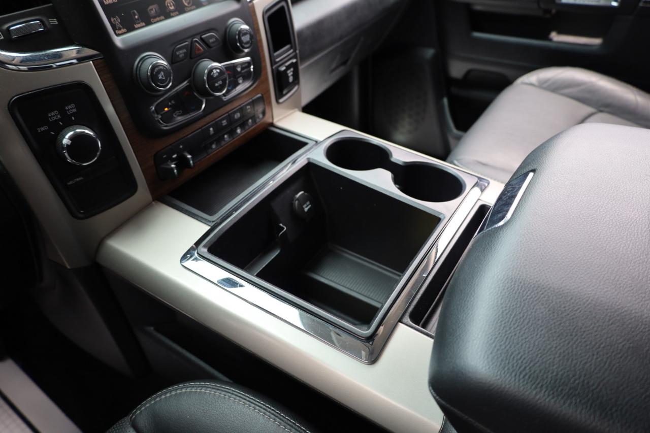 RAM 2500 4WD Mega Cab 160.5" Laramie 2015