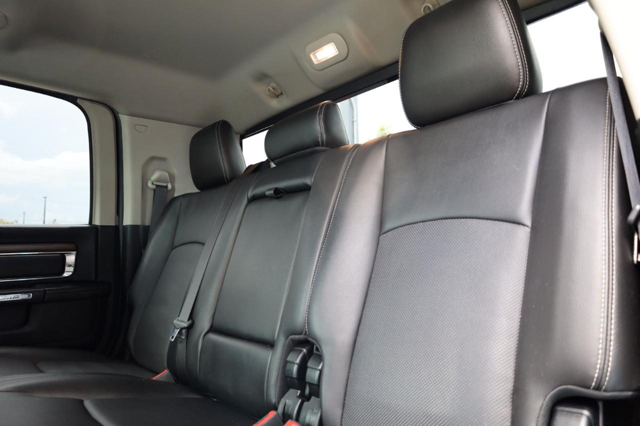RAM 2500 4WD Mega Cab 160.5" Laramie 2015