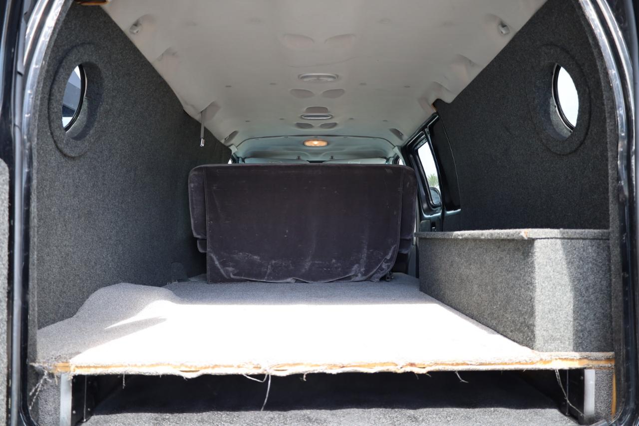 Ford Econoline Cargo Van E-350 Super Duty Commercial 2008