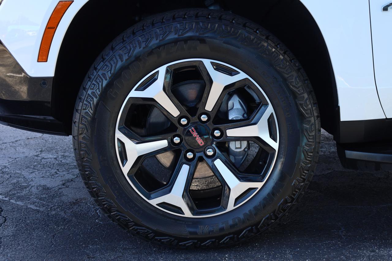 GMC Yukon XL 4WD 4dr AT4 2025