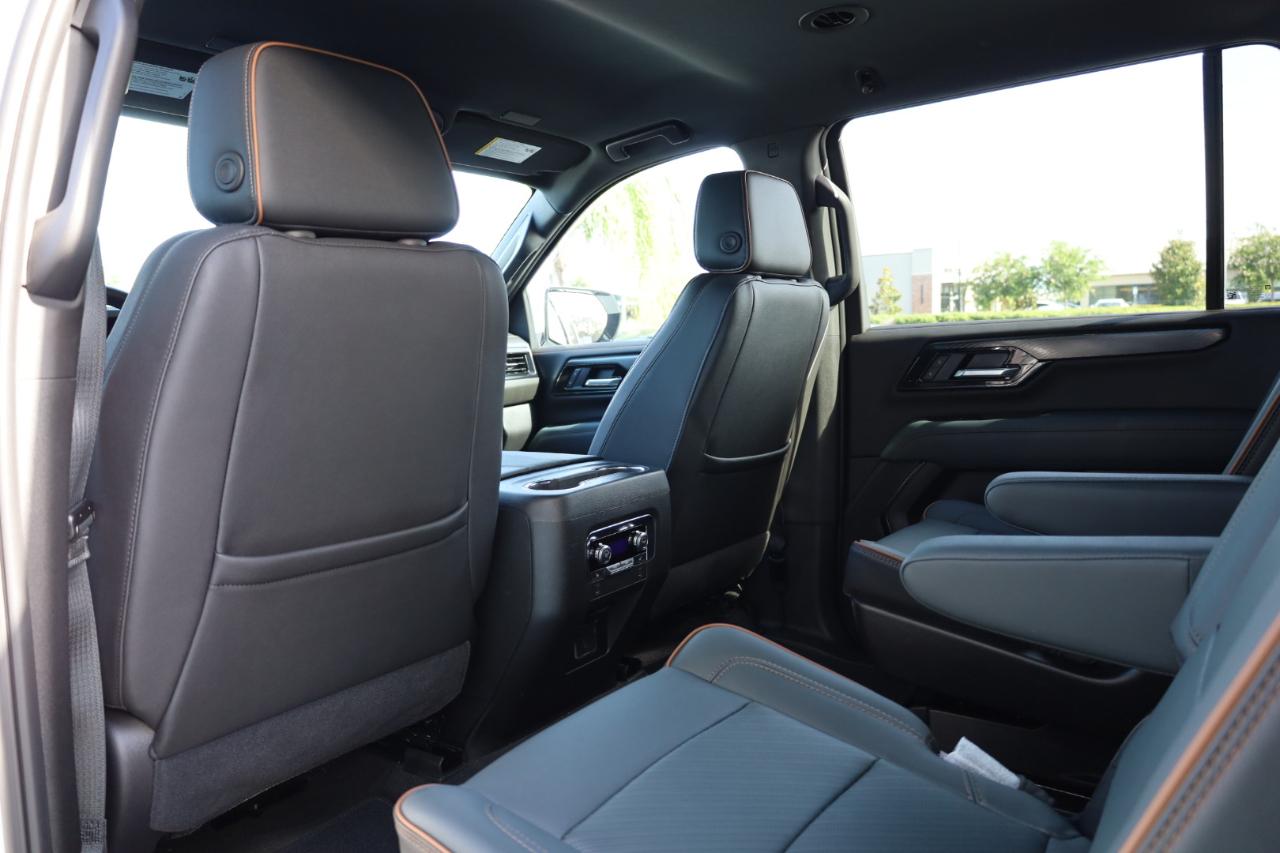 GMC Yukon XL 4WD 4dr AT4 2025