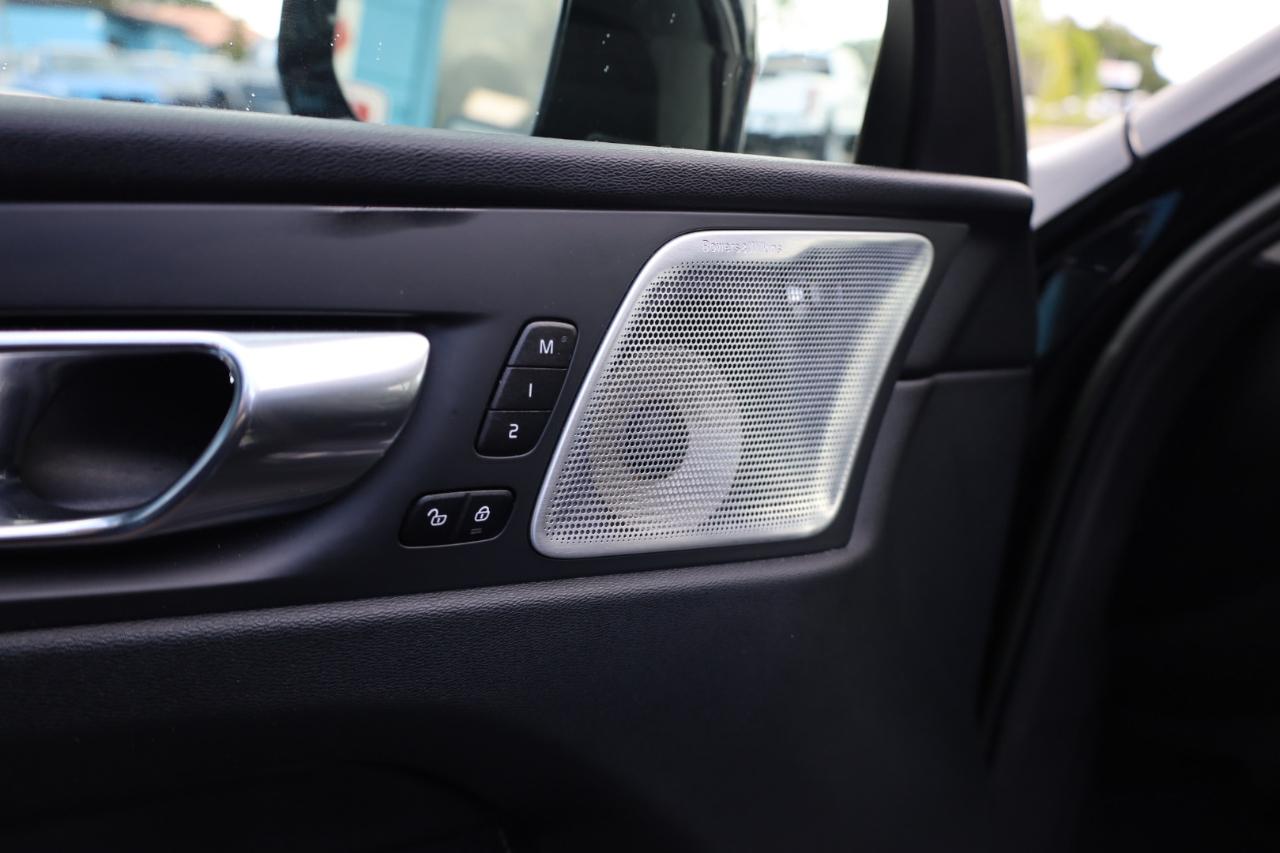 Volvo XC60 B5 FWD Inscription 2022