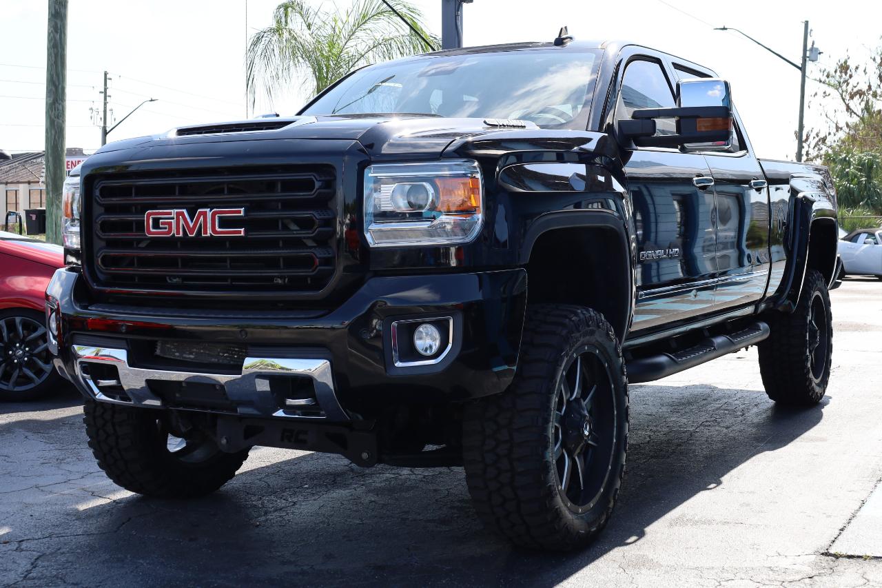 GMC Sierra 2500HD 4WD Crew Cab 153.7" Denali 2017
