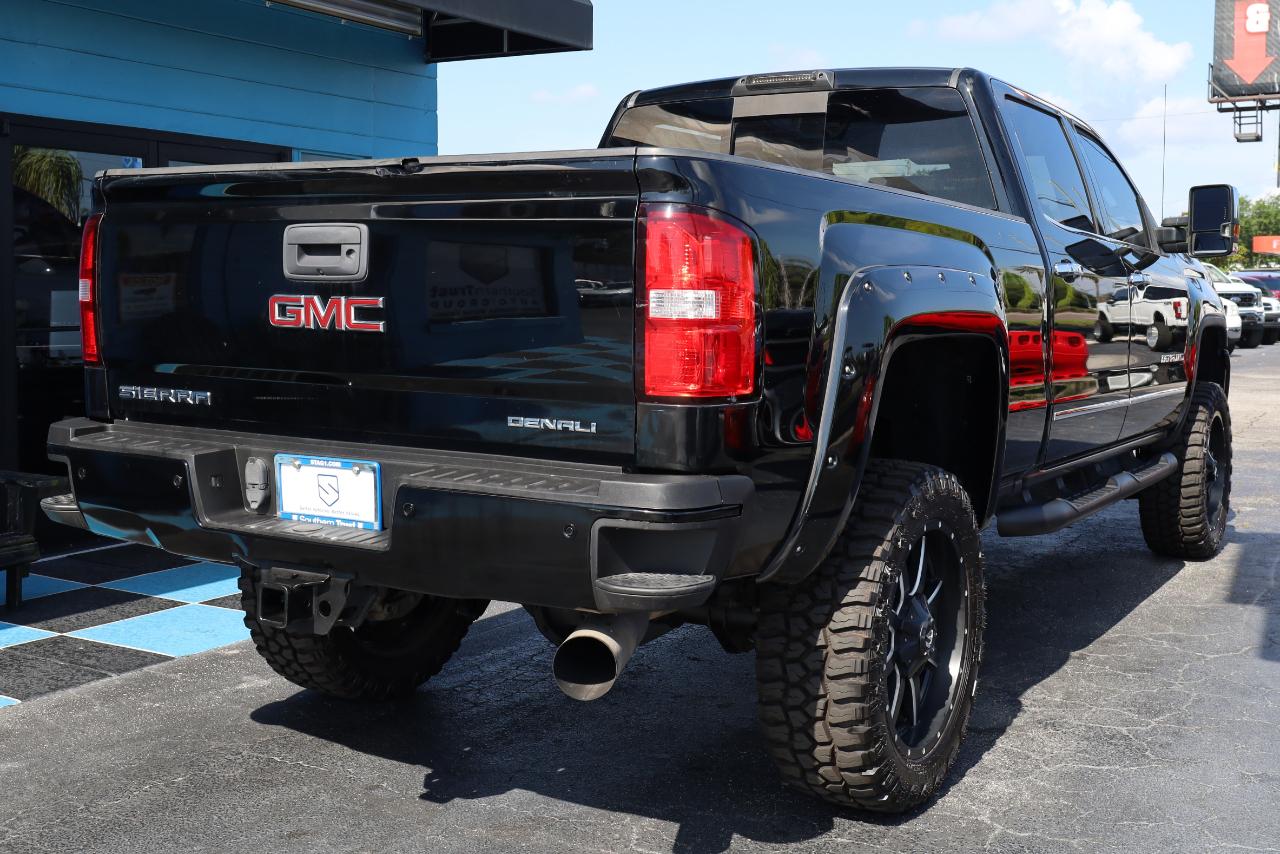 GMC Sierra 2500HD 4WD Crew Cab 153.7" Denali 2017