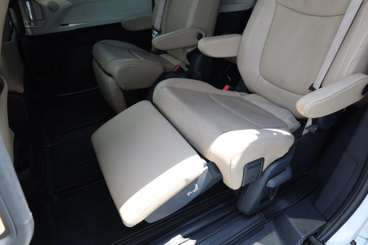 Toyota Sienna Limited FWD 7-Passenger (Natl) 2024