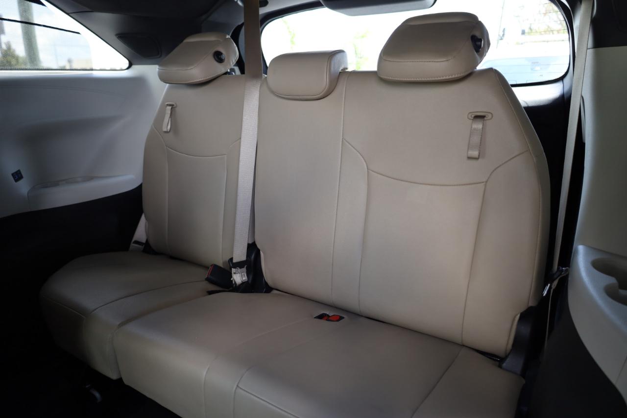 Toyota Sienna Limited FWD 7-Passenger (Natl) 2024