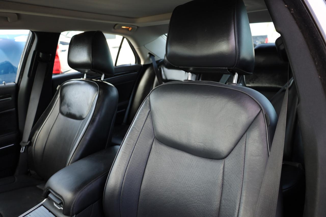 Chrysler 300 4dr Sdn 300C RWD 2016