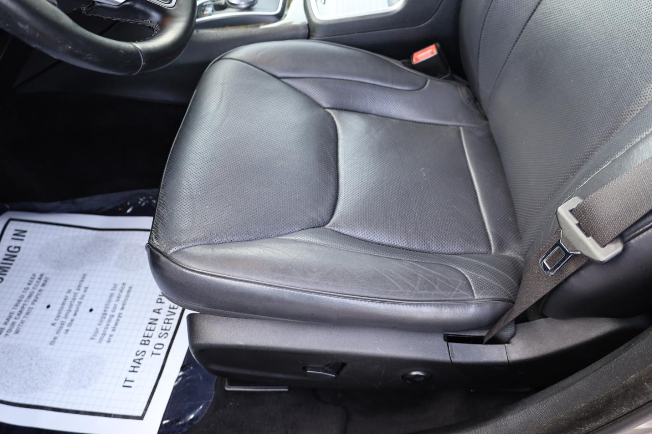 Chrysler 300 4dr Sdn 300C RWD 2016