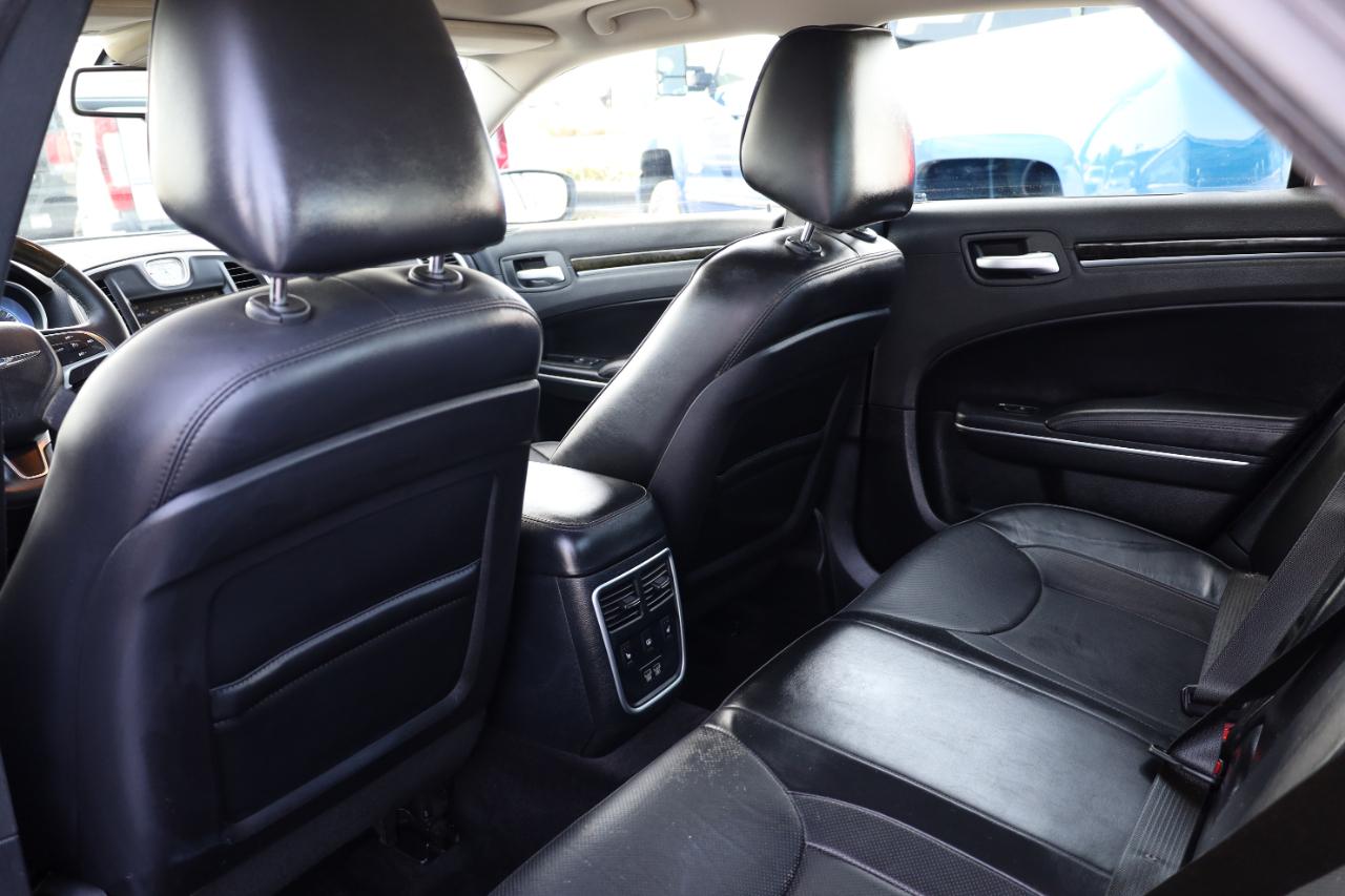 Chrysler 300 4dr Sdn 300C RWD 2016