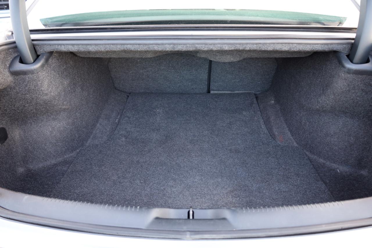 Chrysler 300 4dr Sdn 300C RWD 2016
