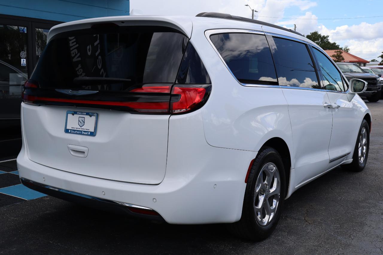 Chrysler Pacifica Limited FWD 2022