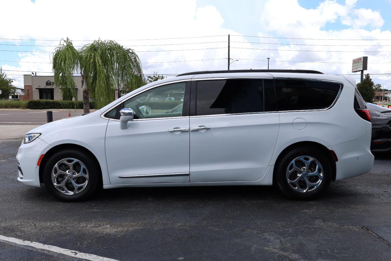 Chrysler Pacifica Limited FWD 2022