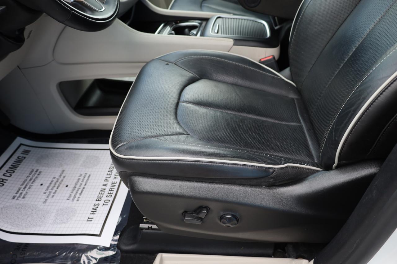 Chrysler Pacifica Limited FWD 2022
