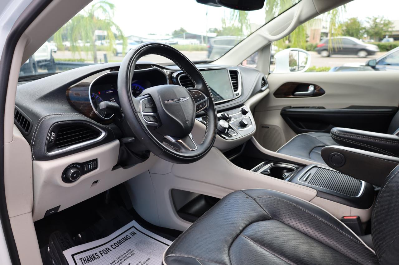 Chrysler Pacifica Limited FWD 2022