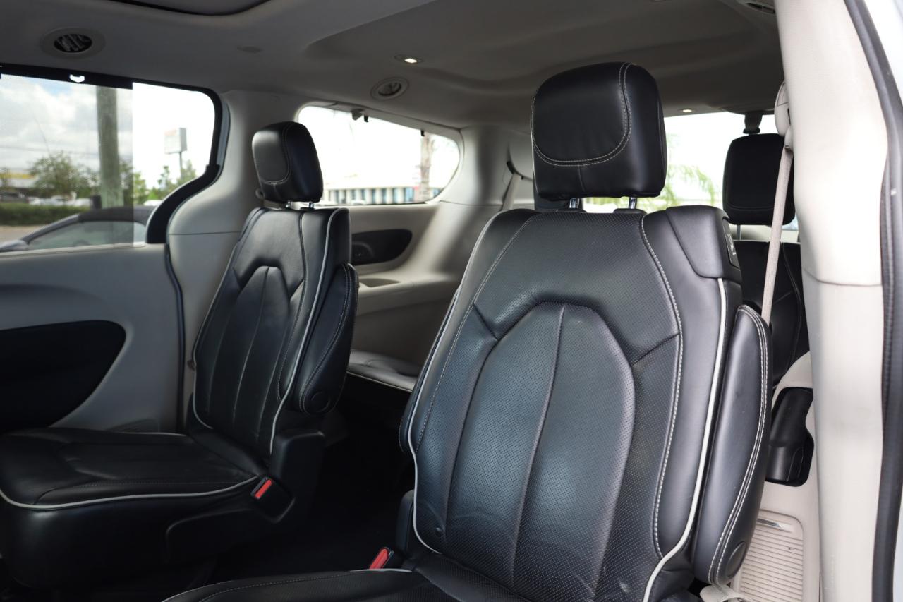 Chrysler Pacifica Limited FWD 2022