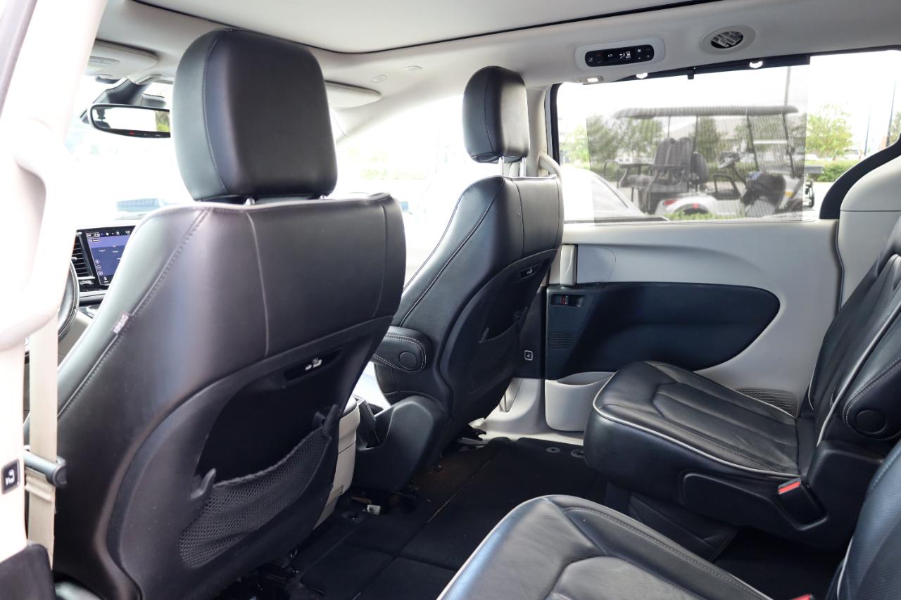 Chrysler Pacifica Limited FWD 2022