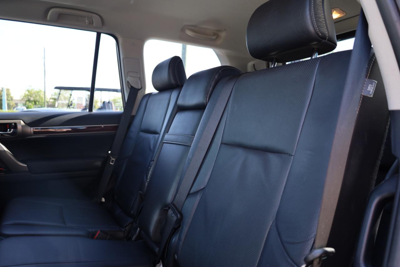 Lexus GX 460 4WD 4dr 2011
