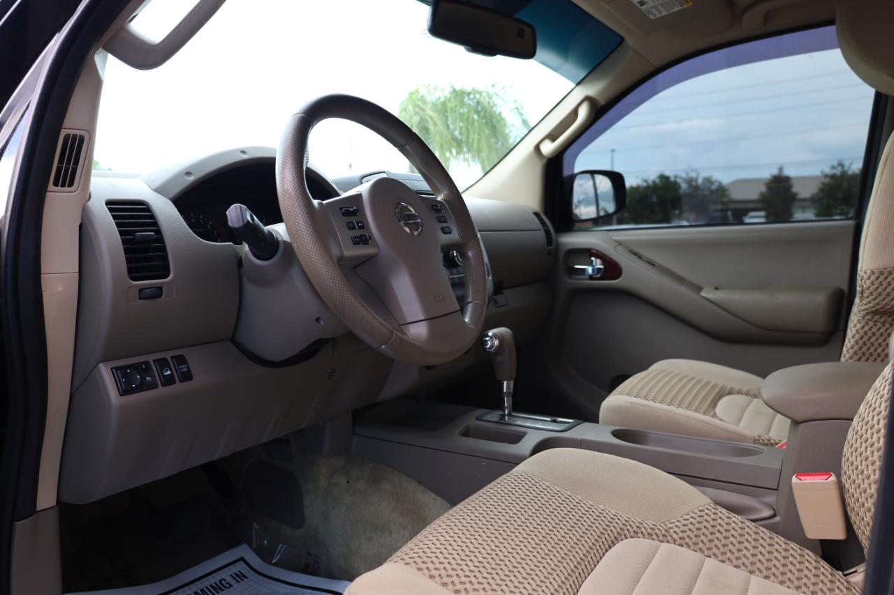 Nissan Frontier 4WD King Cab Auto SV 2013