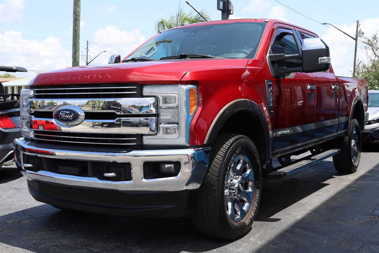 Ford Super Duty F-250 SRW Lariat 4WD Crew Cab 6.75' Box 2017