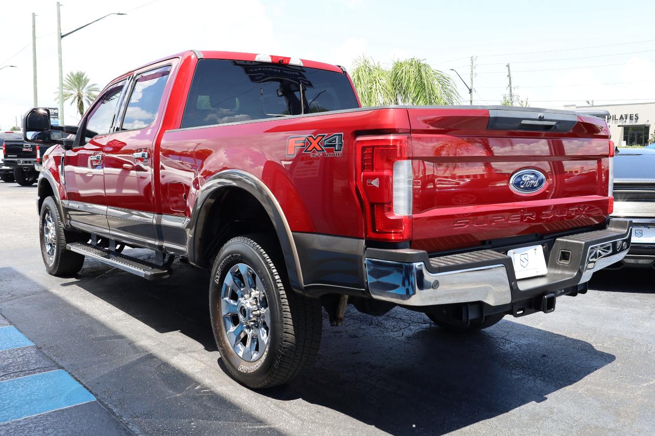 Ford Super Duty F-250 SRW Lariat 4WD Crew Cab 6.75' Box 2017