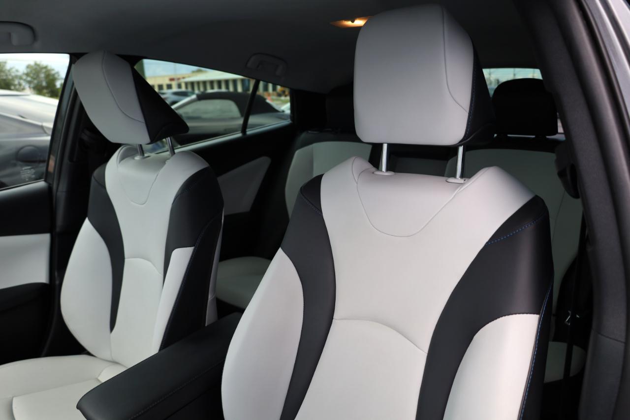 Toyota Prius Limited (Natl) 2019