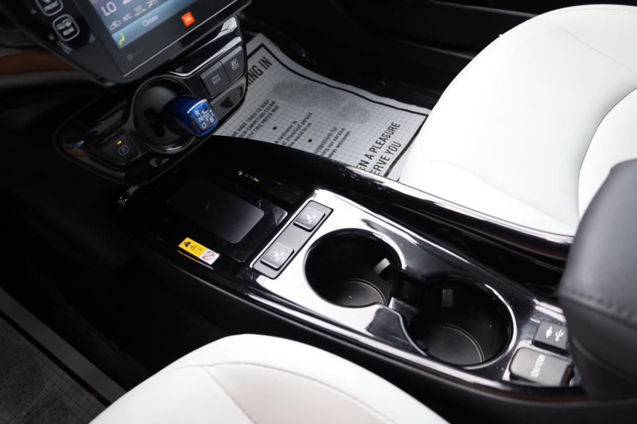 Toyota Prius Limited (Natl) 2019