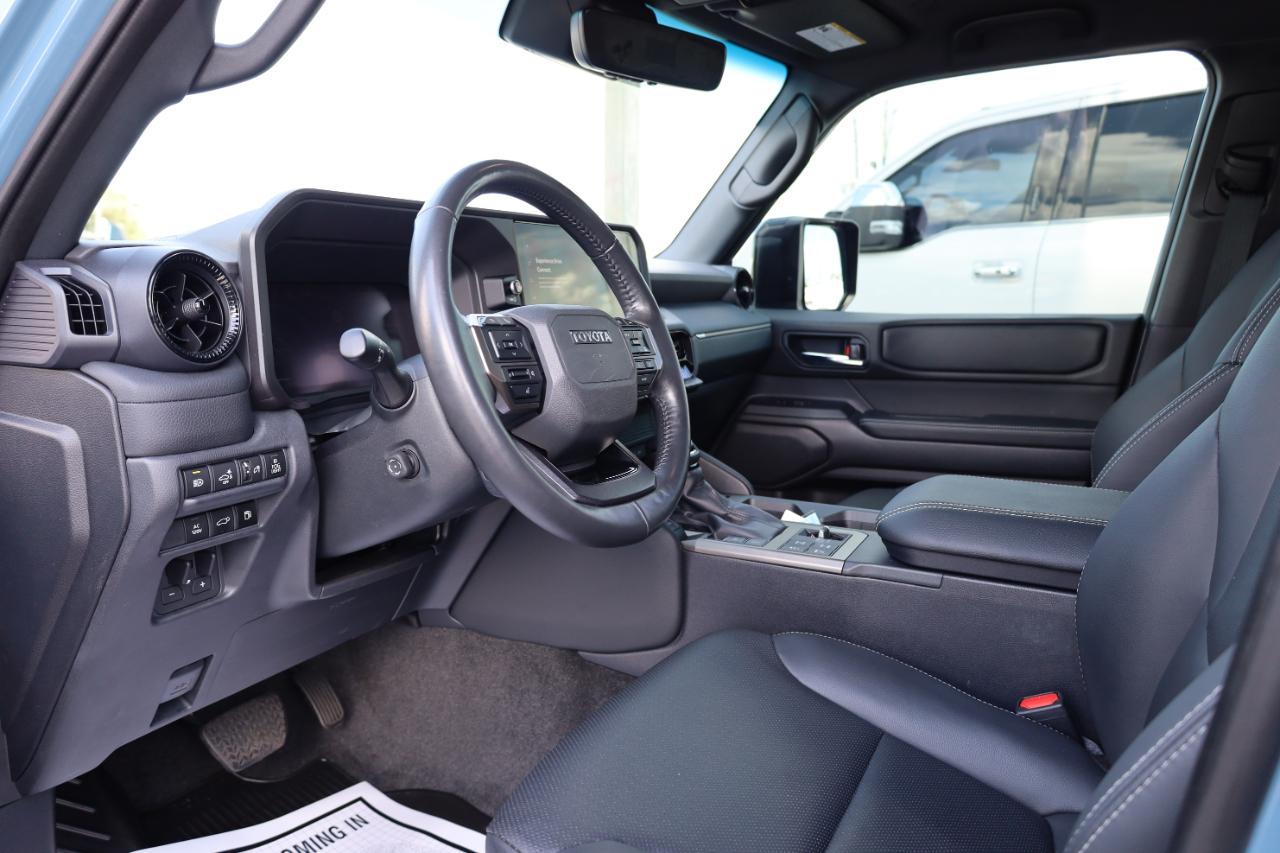 Toyota Land Cruiser 4WD (Natl) 2024