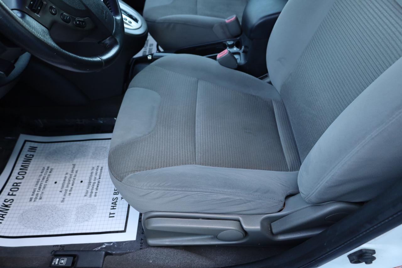 Nissan Sentra 4dr Sdn I4 CVT 2.0 SL 2012