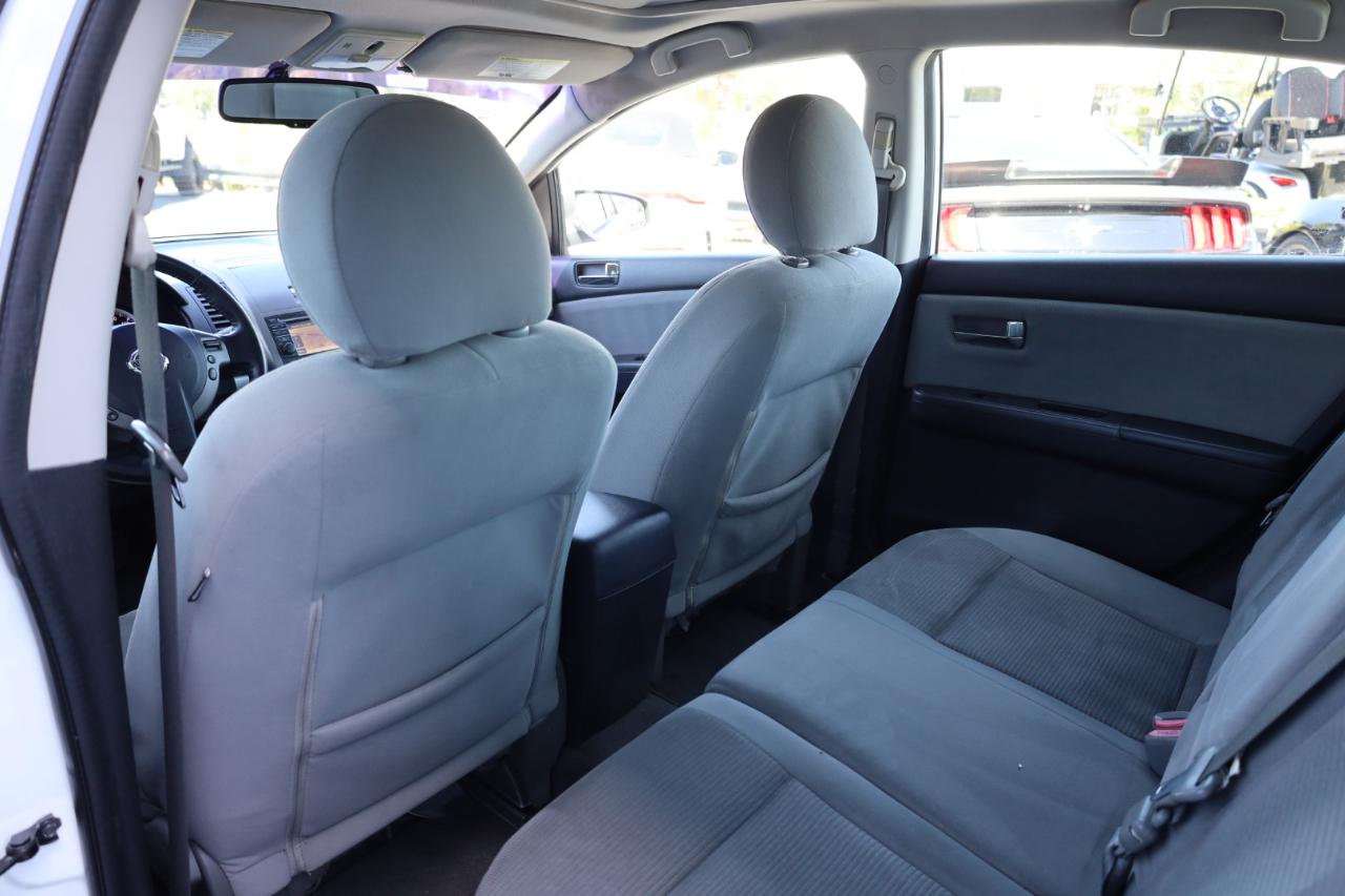 Nissan Sentra 4dr Sdn I4 CVT 2.0 SL 2012