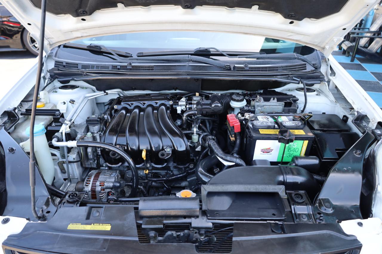 Nissan Sentra 4dr Sdn I4 CVT 2.0 SL 2012