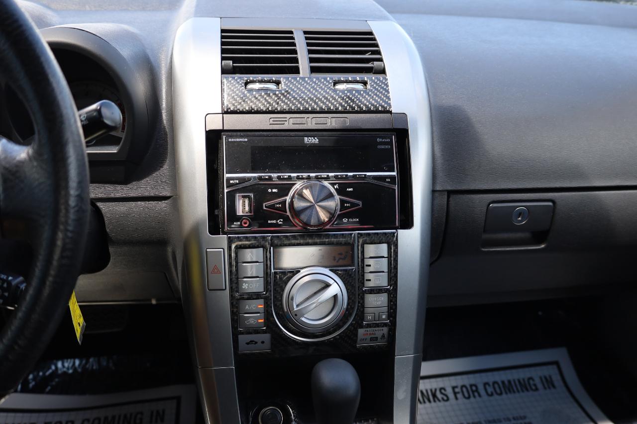 Scion tC 2dr HB Man (Natl) 2009