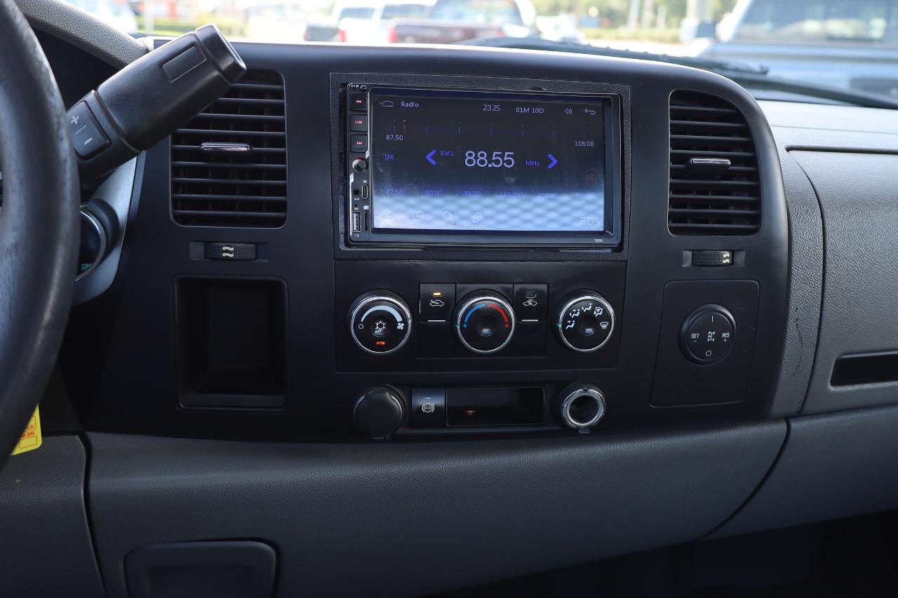 Chevrolet Silverado 3500HD 4WD Reg Cab 162" WB, 84.3" CA WT 2013