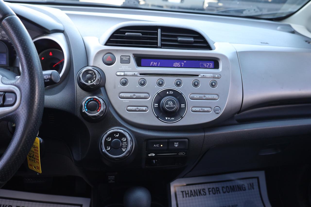 Honda Fit 5dr HB Auto Sport 2010