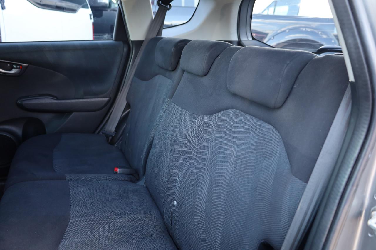 Honda Fit 5dr HB Auto Sport 2010