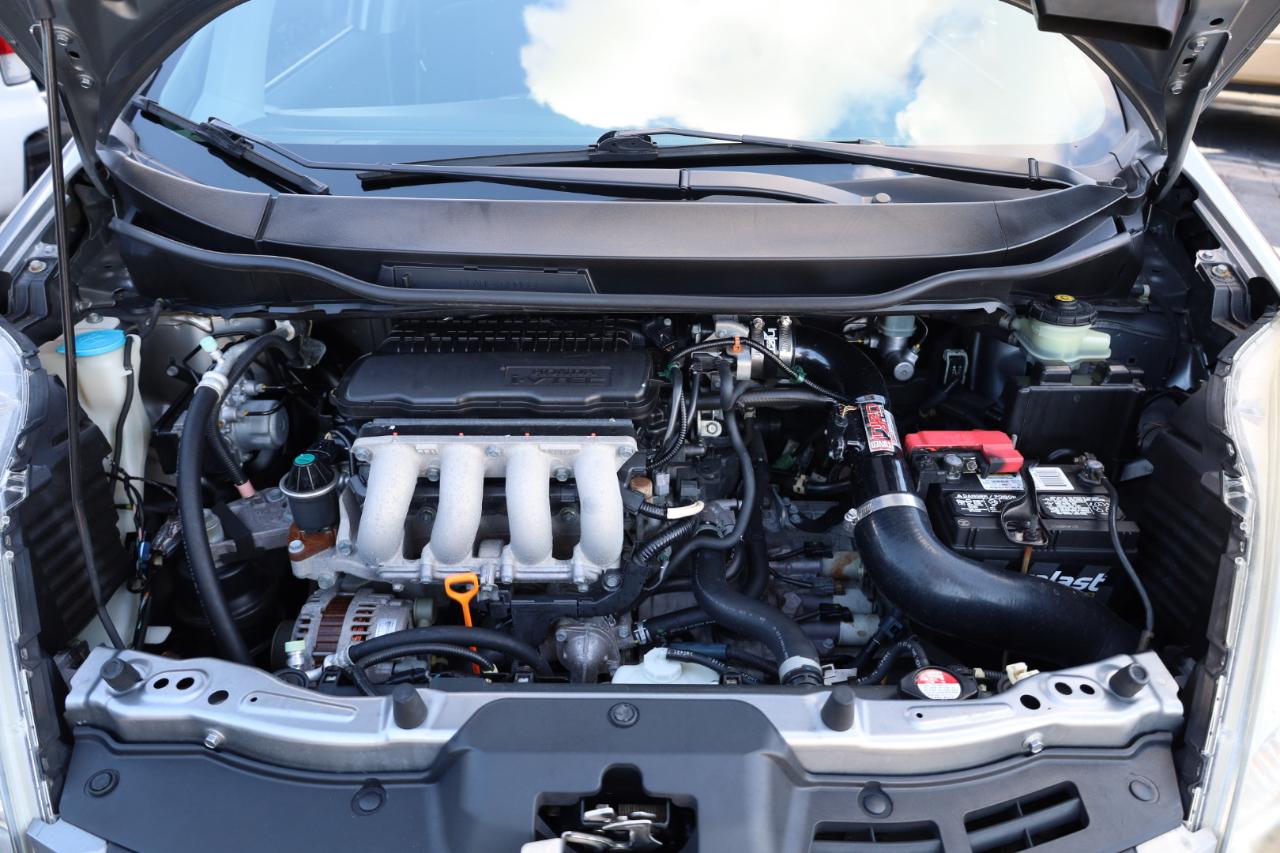 Honda Fit 5dr HB Auto Sport 2010