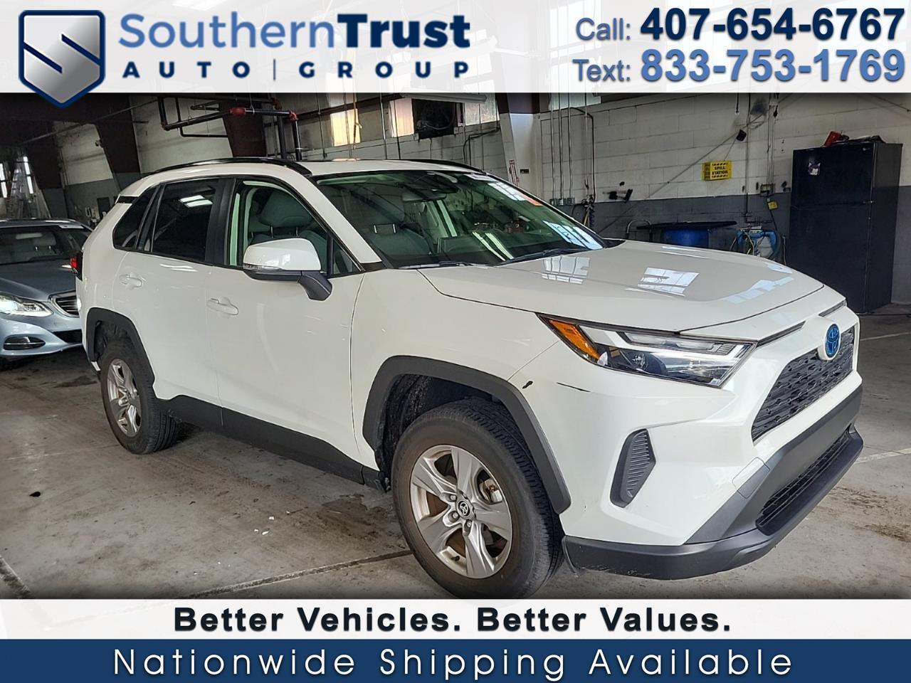 Toyota RAV4 Hybrid XLE AWD (Natl) 2023