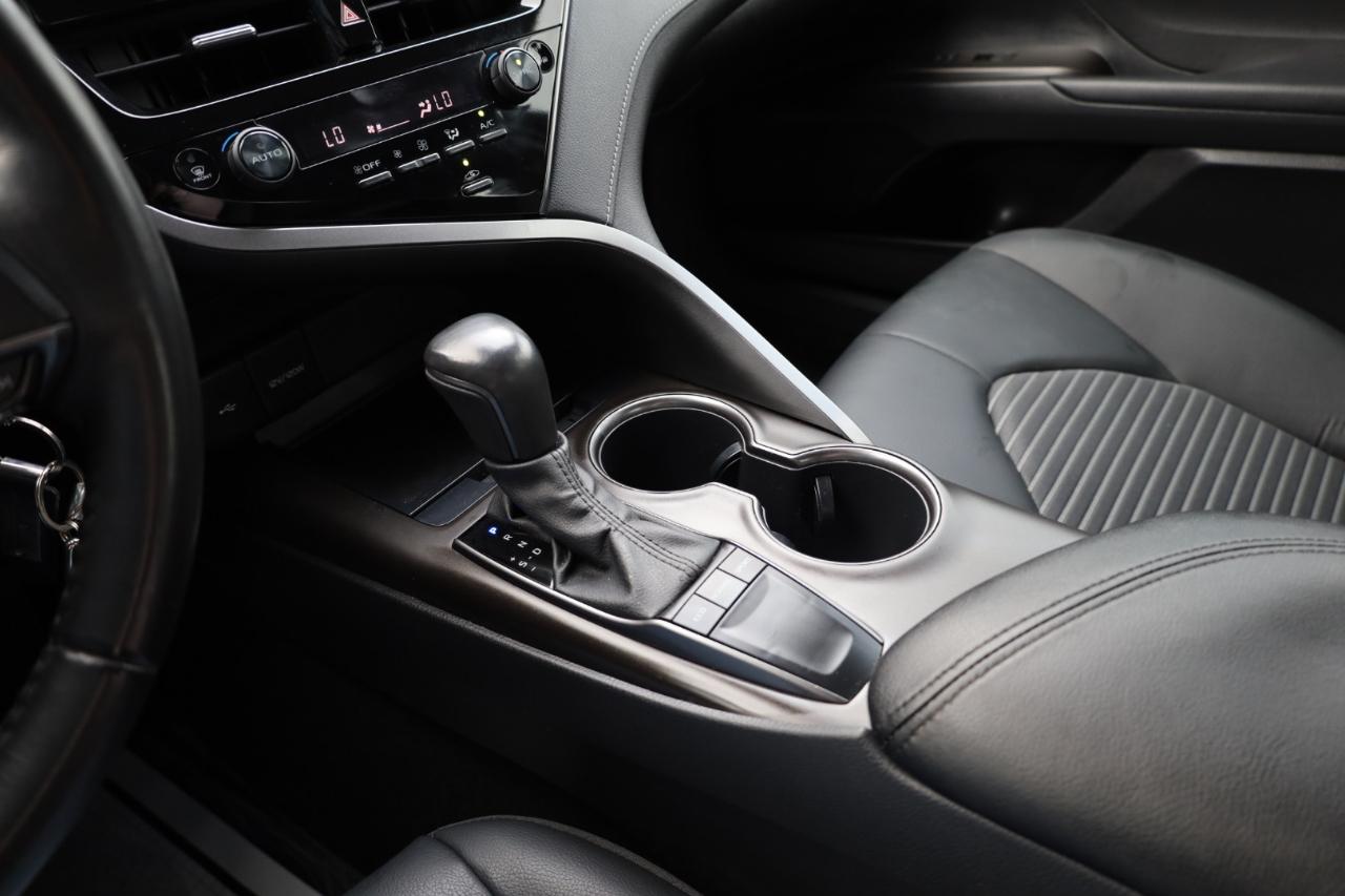 Toyota Camry  2023