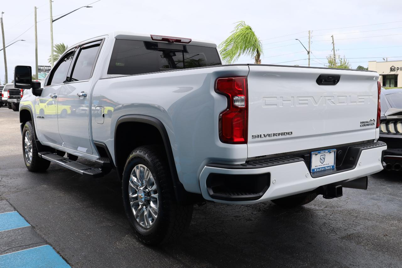 Chevrolet Silverado 2500HD 4WD Crew Cab 159" High Country 2022
