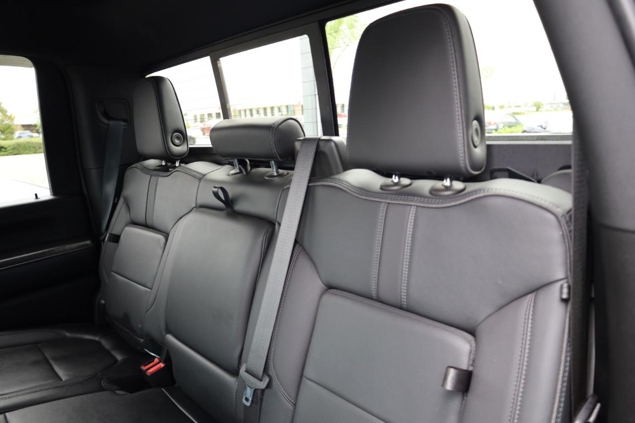 Chevrolet Silverado 2500HD 4WD Crew Cab 159" High Country 2022