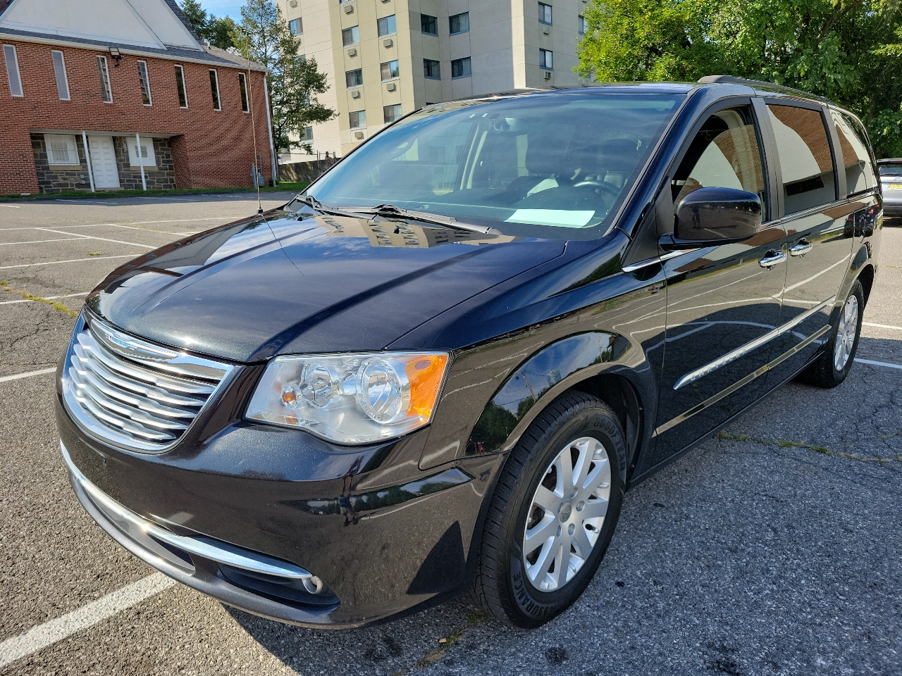Used 2015 Chrysler Town & Country Touring for Sale in Stamford CT 06902