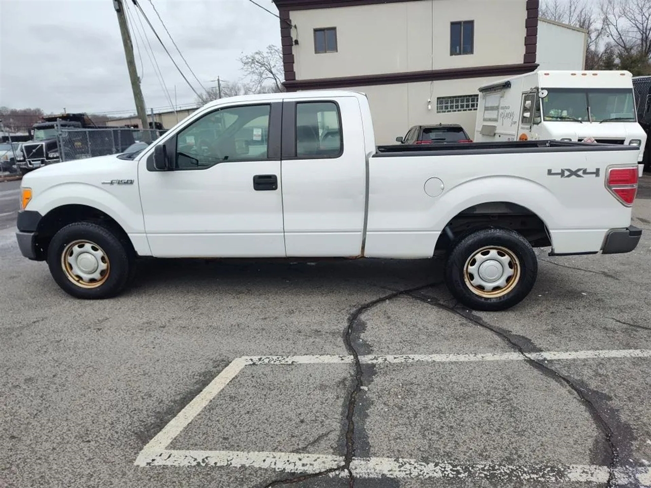 Ford F-150 XL SuperCab 6.5-ft. Bed 4WD 2012 Ford F-150 XL SuperCab 6.5-ft. Bed 4WD 2012