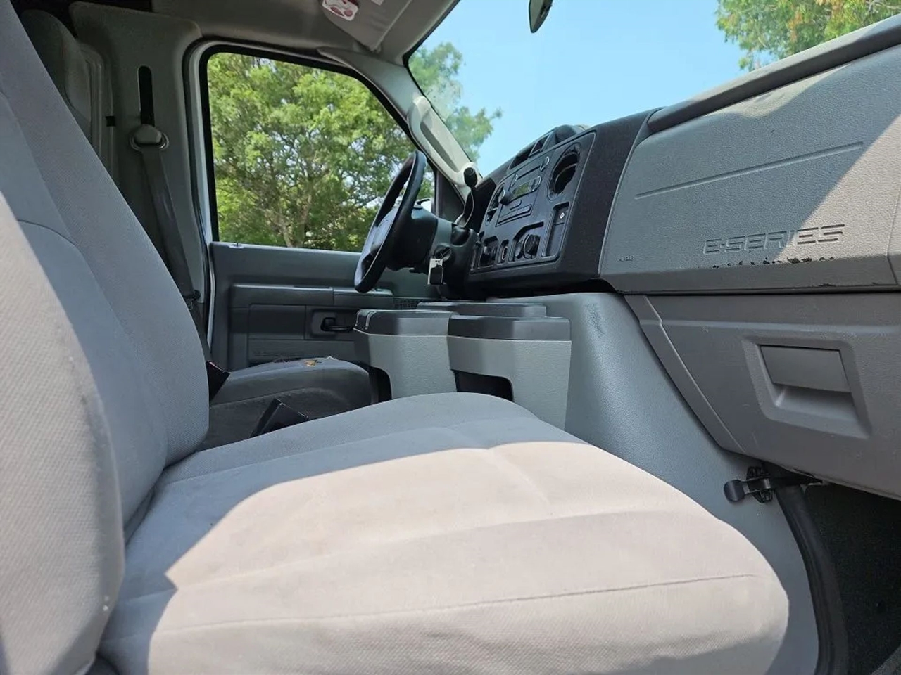 Ford Econoline E-150 2012 Ford Econoline E-150 2012
